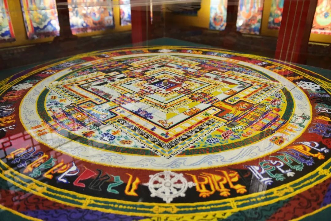 如何区分藏传佛教寺庙,藏传佛教四派的寺庙标志区别