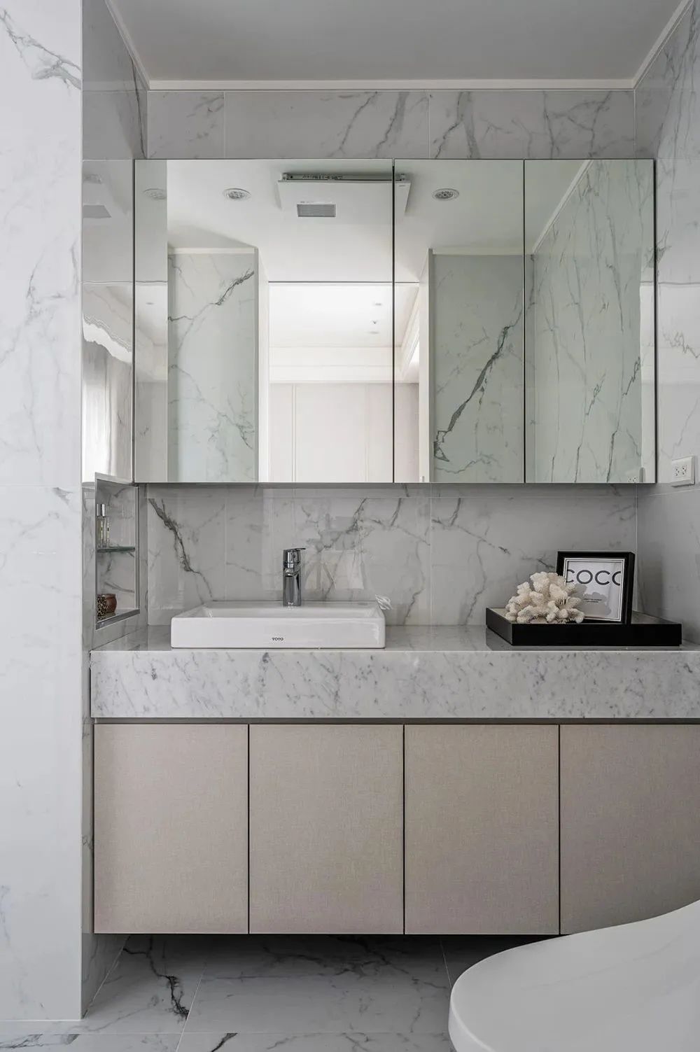 纯色暖灰色大理石效果图,浅白灰大理石纹理地砖装修效果图