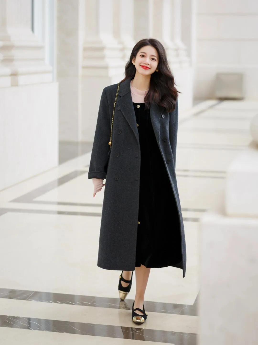 黑色连帽针织衫搭什么颜色的大衣,针织大衣配什么内搭最好看