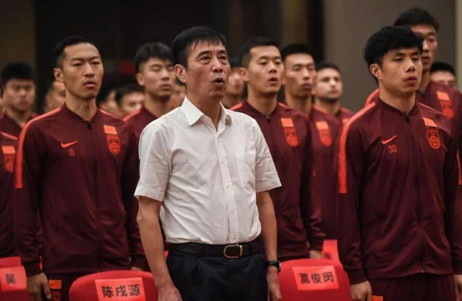 男足顶薪是多少钱,中国足球限薪对足球的影响