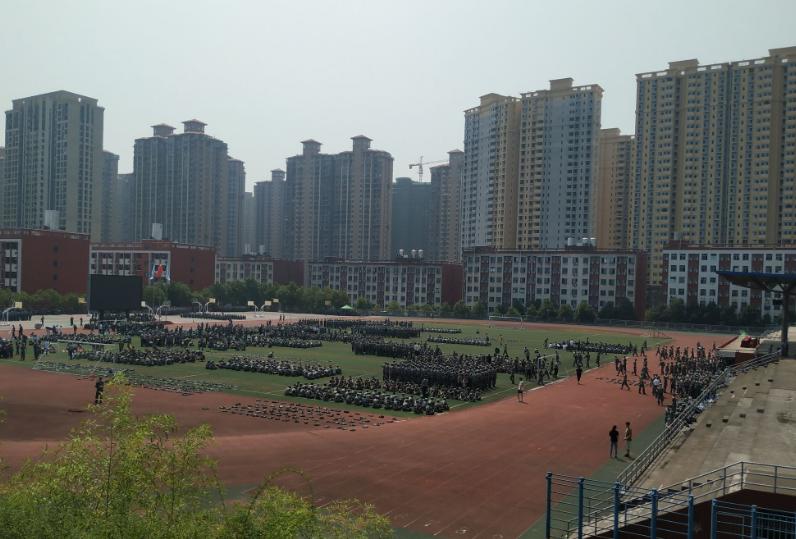 为什么大学新生必须要参加军训呢,大一新生未入学可以休学吗