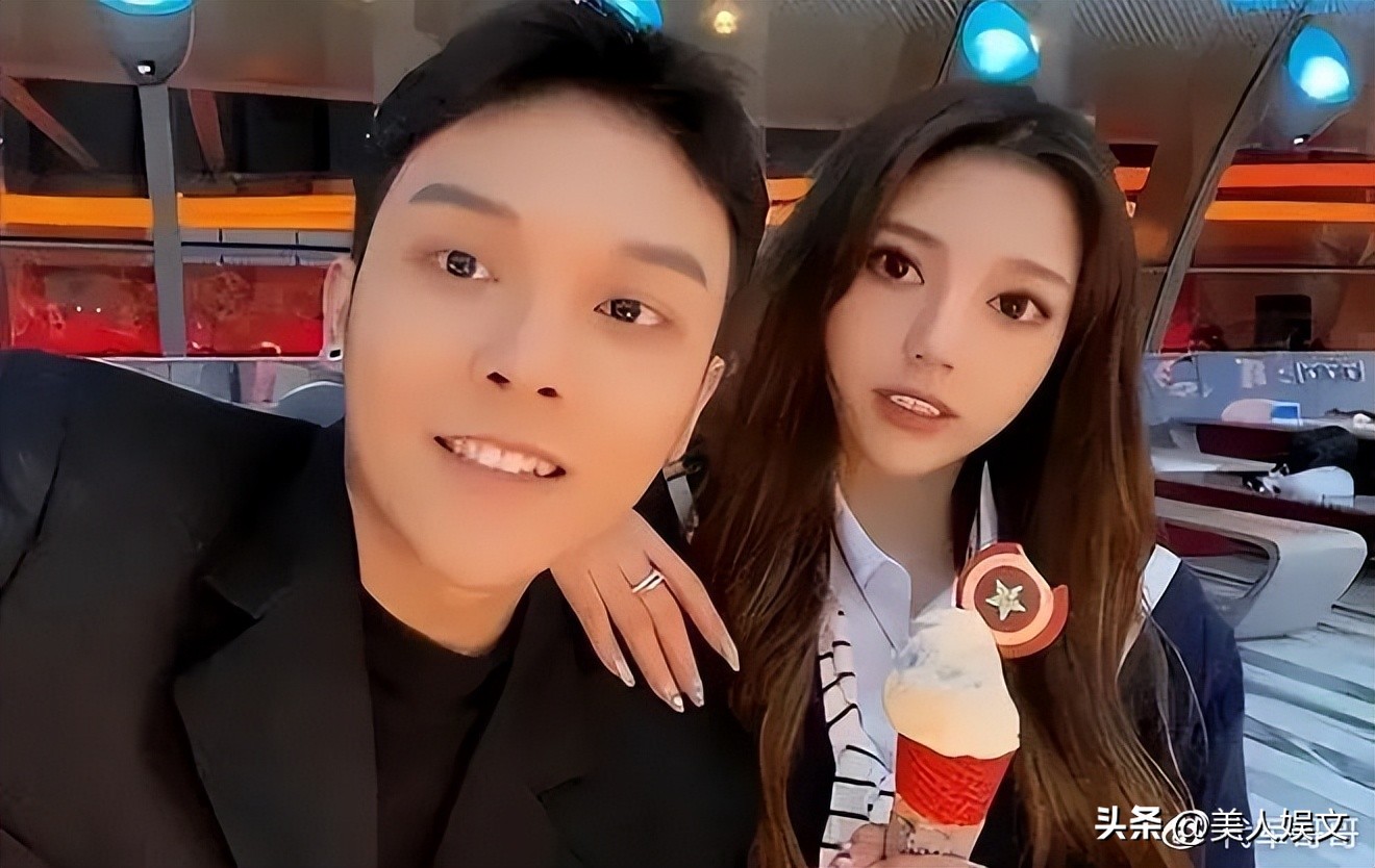 24岁韩安冉回应四婚,韩安冉三次结婚现场对比