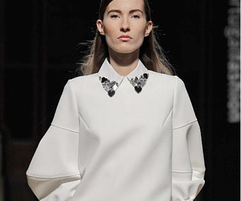 不同领型搭配衣服,如何看懂服装颜色搭配图