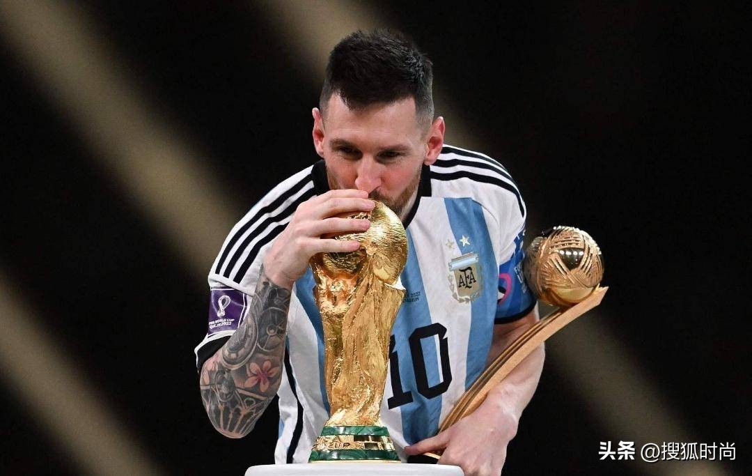 梅西来中国戴的表,梅西来北京穿搭