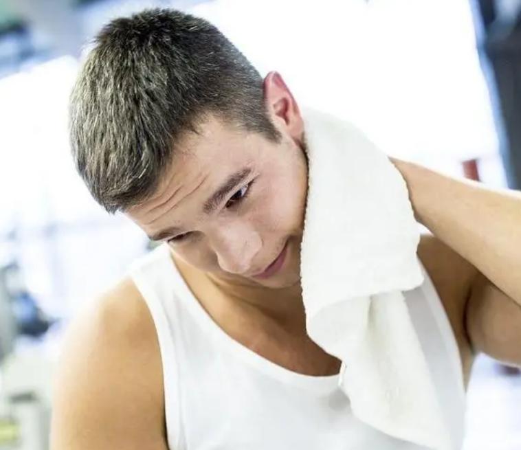 阴毛有何作用？要刮掉吗？从黑变白表示着什么？不要羞于了解