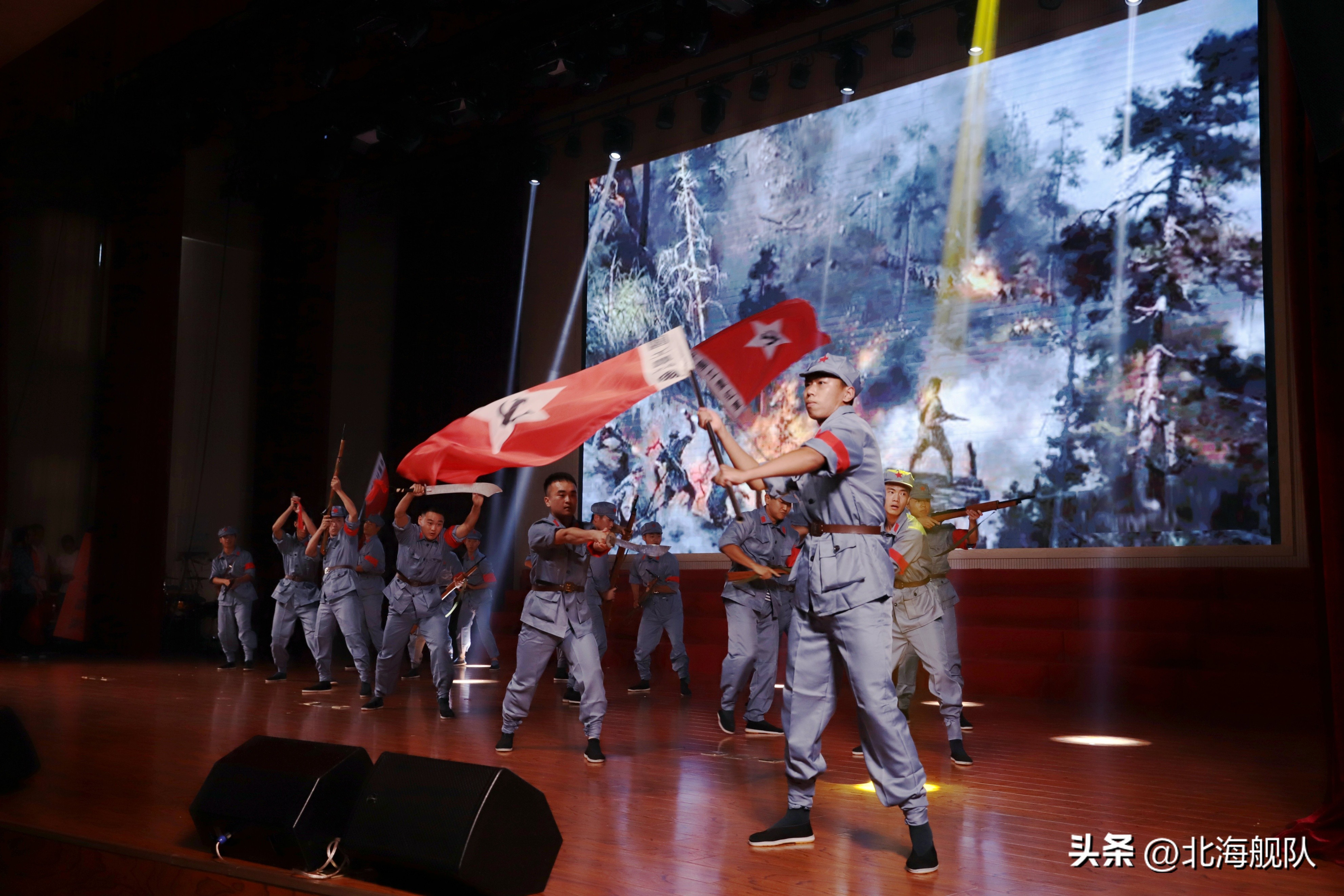 沉浸式舞台演出精彩上演,这场表演确实很震撼