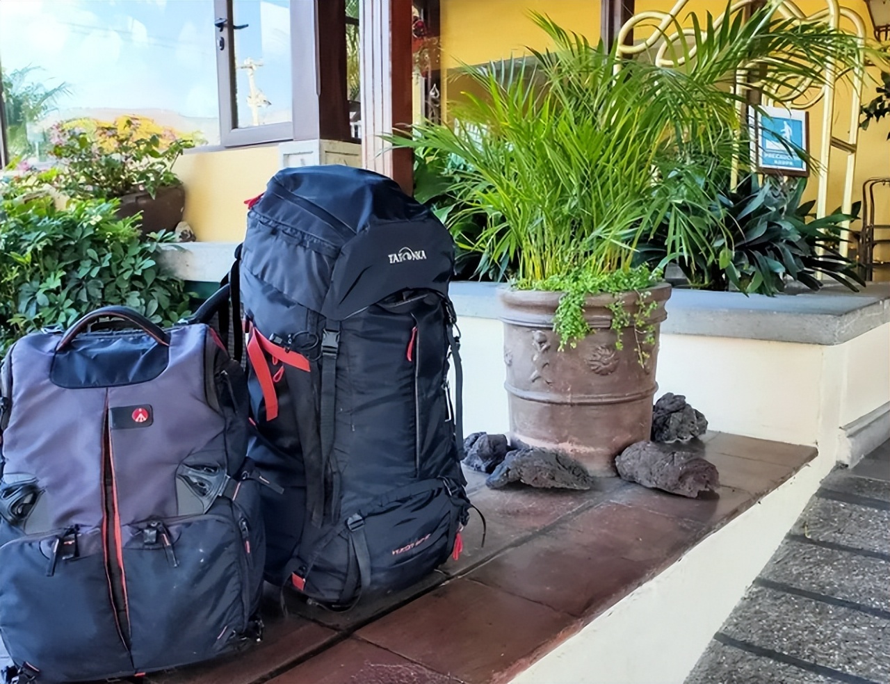 为什么外国人旅行喜欢背包,外国人出门旅行为什么喜欢背包