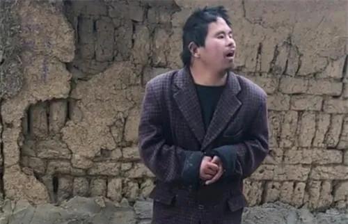 老人常说无傻不成村,无傻不成村真的有一个傻子吗