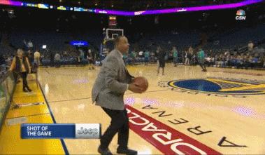 用一生来对抗傲慢与偏见，万字长文记录库里的乔丹精神