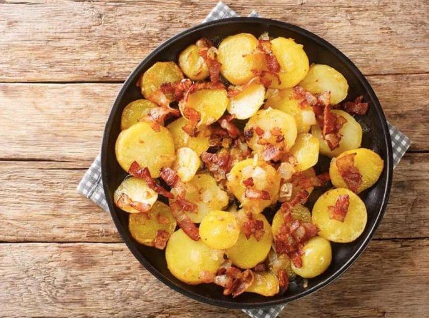 不能错过的美味德国小吃，德国人确实超爱土豆和火腿肠