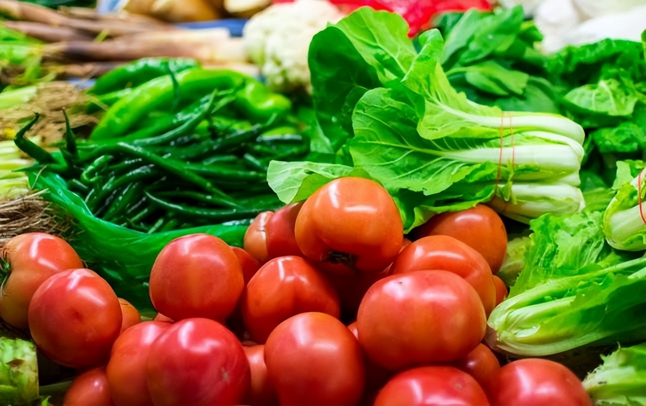 年轻人为什么容易得胃溃疡？查出胃溃疡怎么办