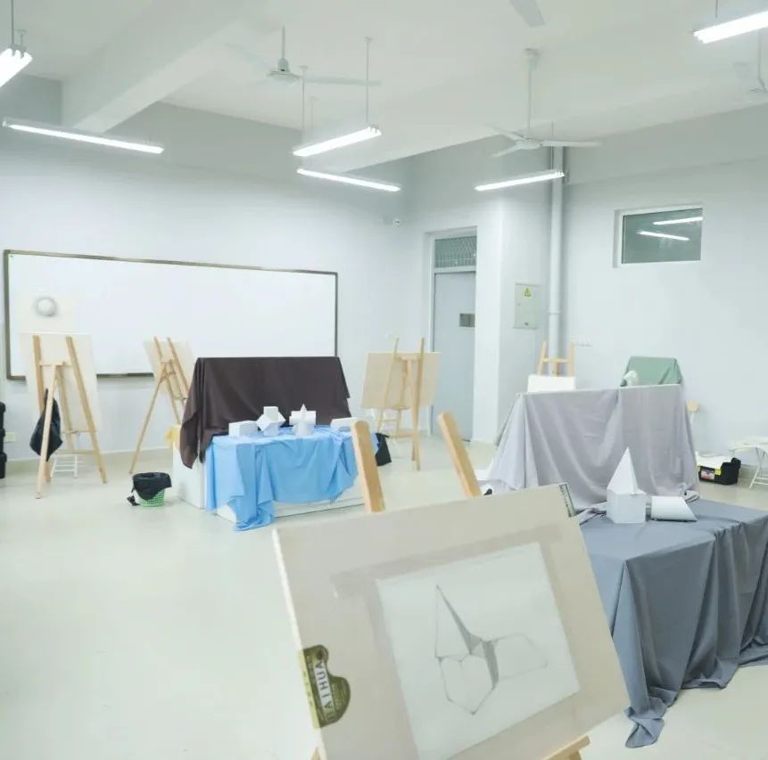 介绍护理学院,护理学院的学院简介