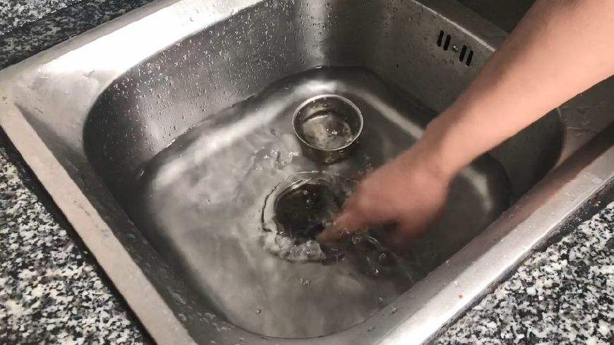 厨房管道油污堵死疏通方法,厨房下水道油污堵塞严重疏通方法