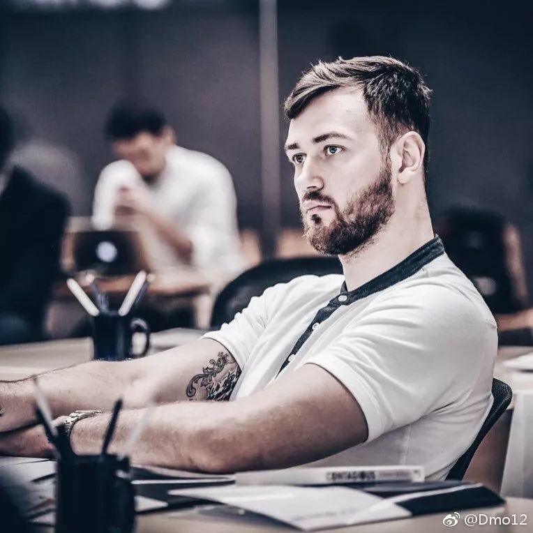 我与足球那些事,全能中锋莫泰尤纳斯