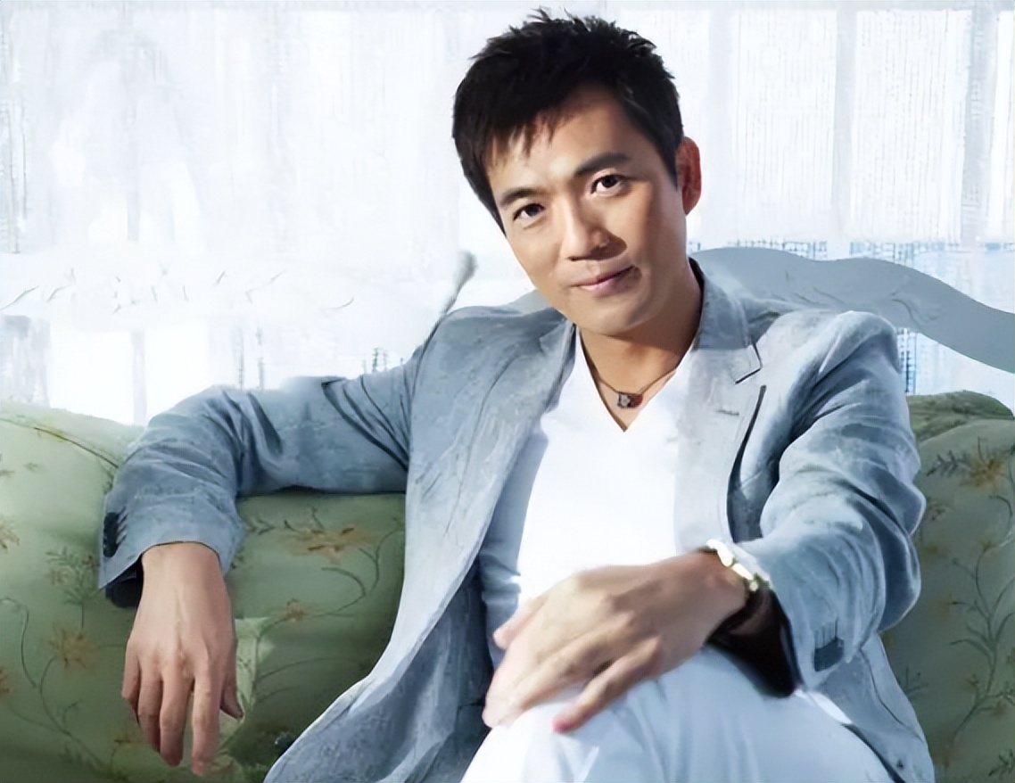 黄健翔为何与前妻离婚,黄健翔离婚案件