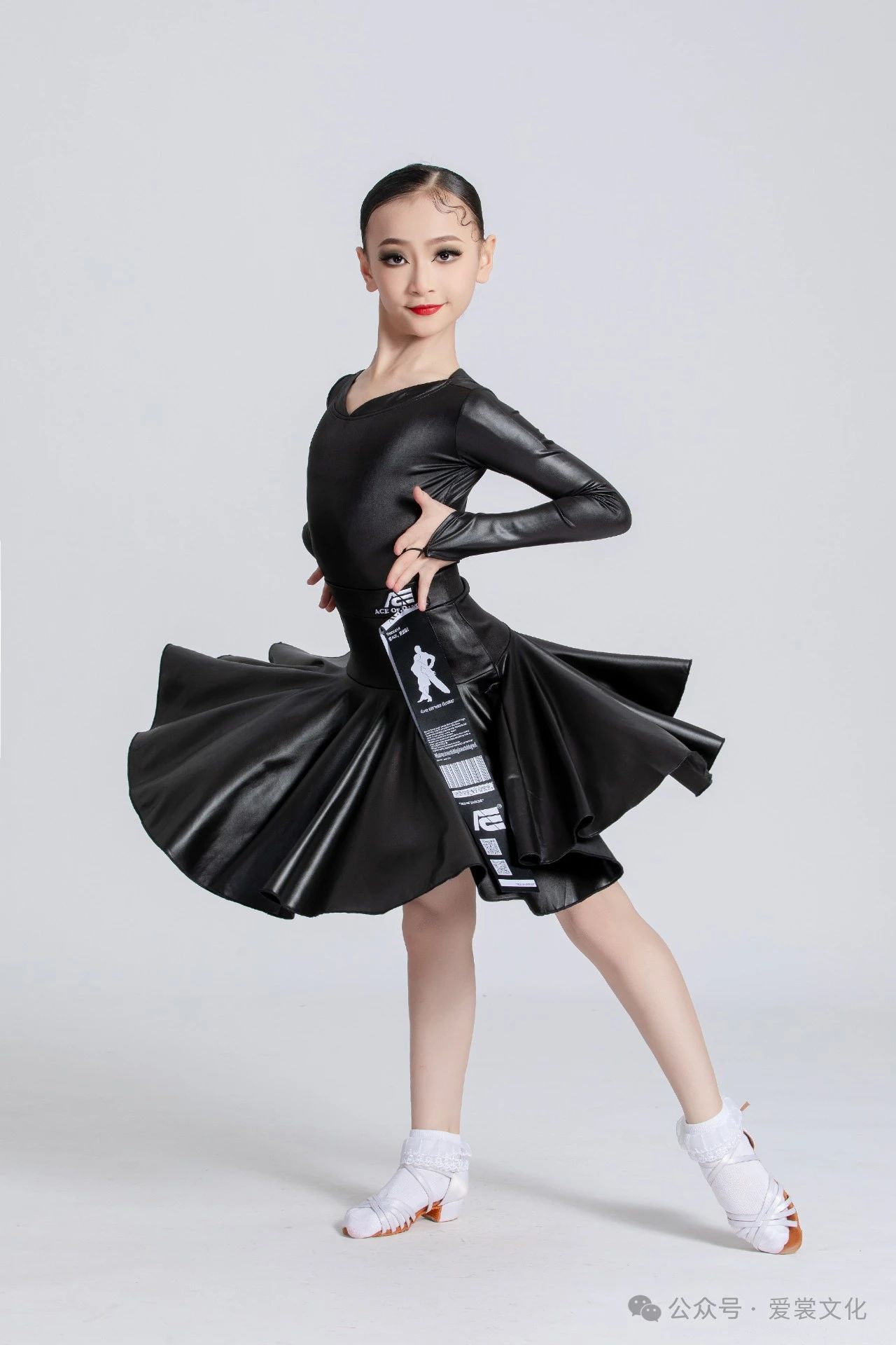 舞蹈基础动作每日一练,想学好舞蹈要先练什么