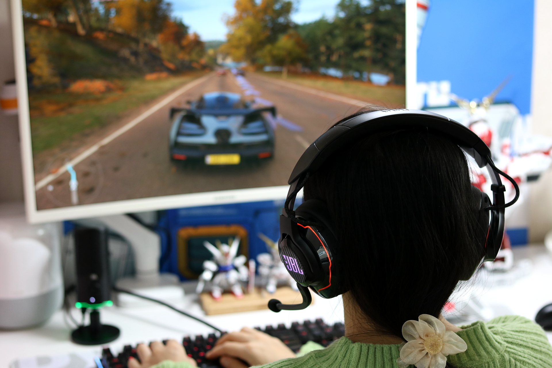 2000块钱买个蓝牙音箱值吗,专业人士jbl头戴式耳机推荐