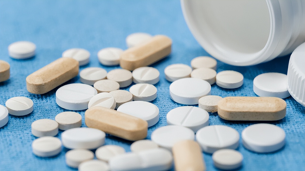 是喝牛奶补钙快还是吃钙片补钙快,请问吃钙片补钙好还是牛奶补钙好