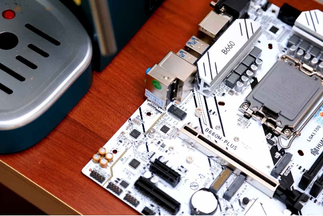 b660plus娴嬭瘎,b660plus璇勬祴