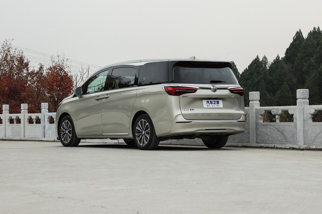 gl8不输气场,23款别克gl8实车感受