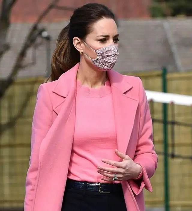 成*女熟**性也能轻松驾驭的色彩丨胜利粉~速速穿起来