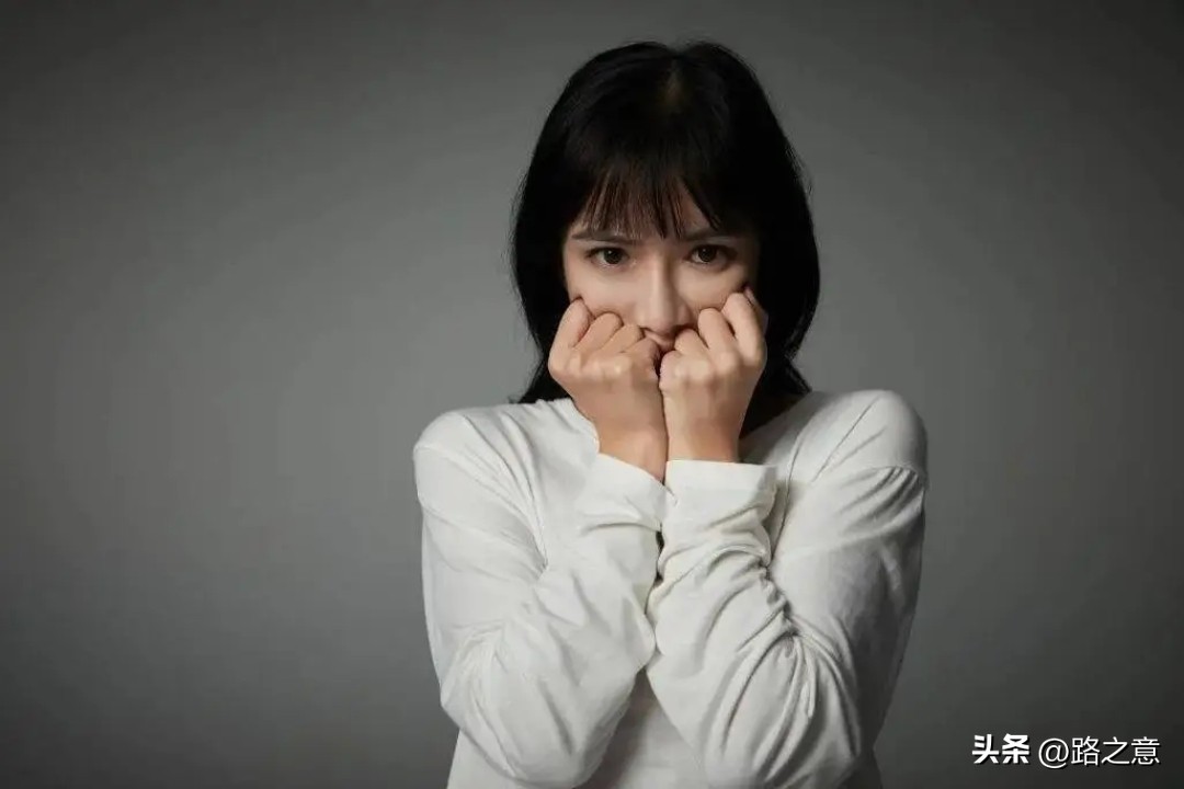 23年安徽高中女生被霸凌事件,一女生被多名同学霸凌