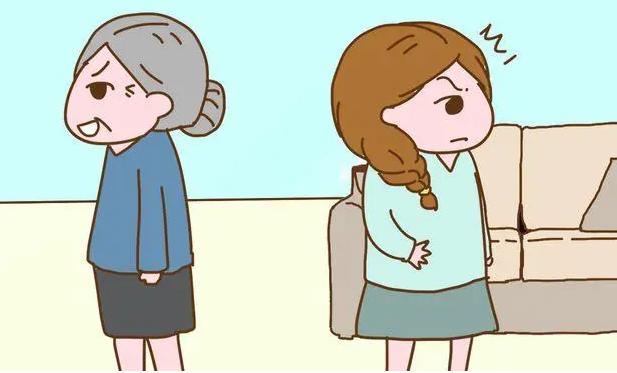 来儿子家养老,大妈想掌管小两口工资,儿子忍无可忍把她送回老家