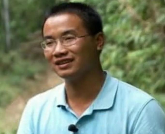 广西小伙养鱼败光家里500万,广西小伙养草鱼败光百万家产