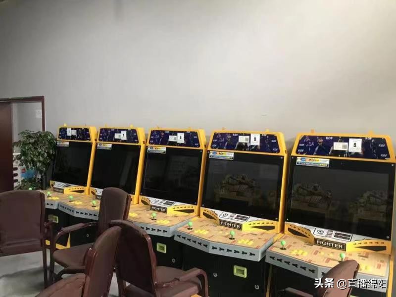 游戏厅内暗藏赌博机平*警武**方一锅端