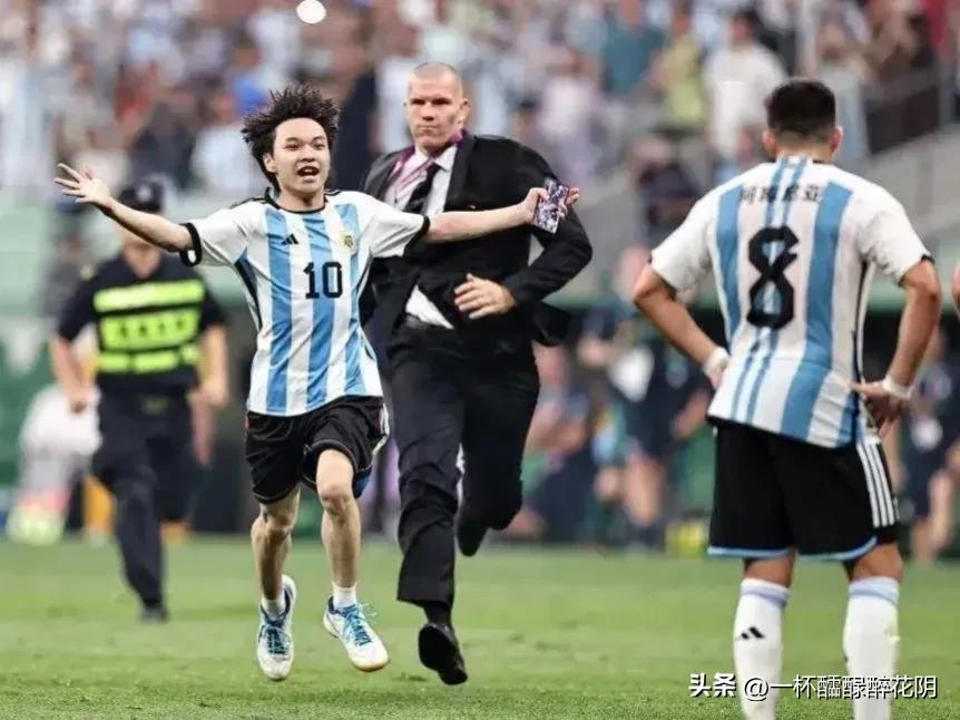 春风得意马蹄疾仰天大笑出门去,春风得意马蹄疾拔剑四顾心茫然