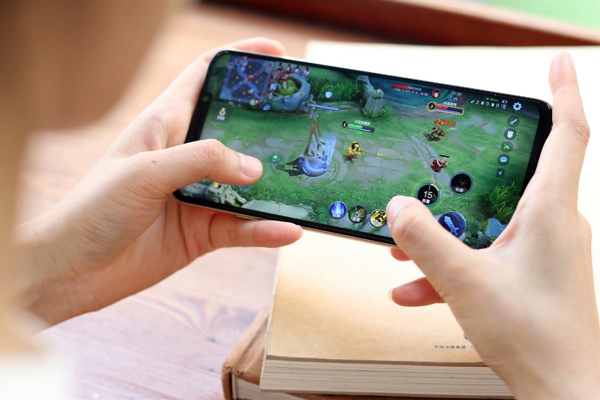 7000毫安电池巨屏长续航手机,7000毫安大电池华为