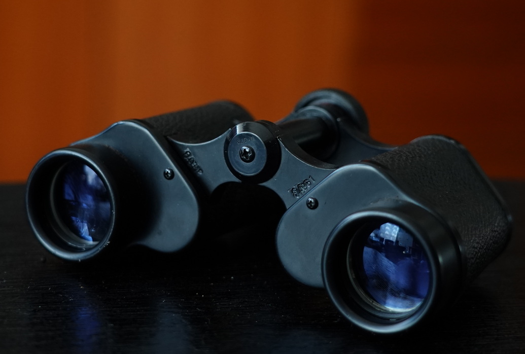 战争时期的老式军用望远镜,战争年代的18倍望远镜