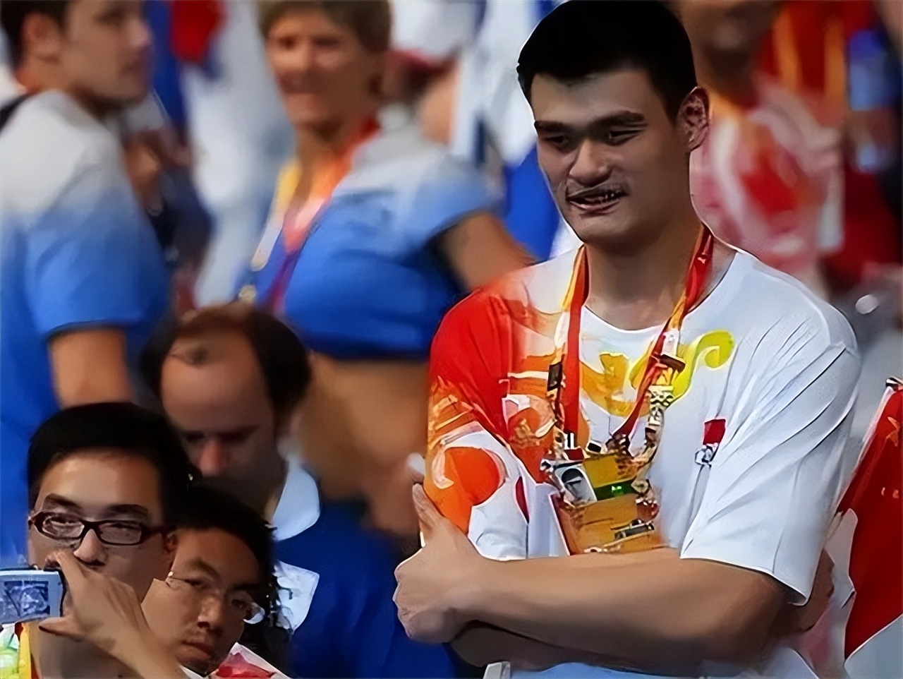 姚明一家三代近照,姚明个人资料及父母