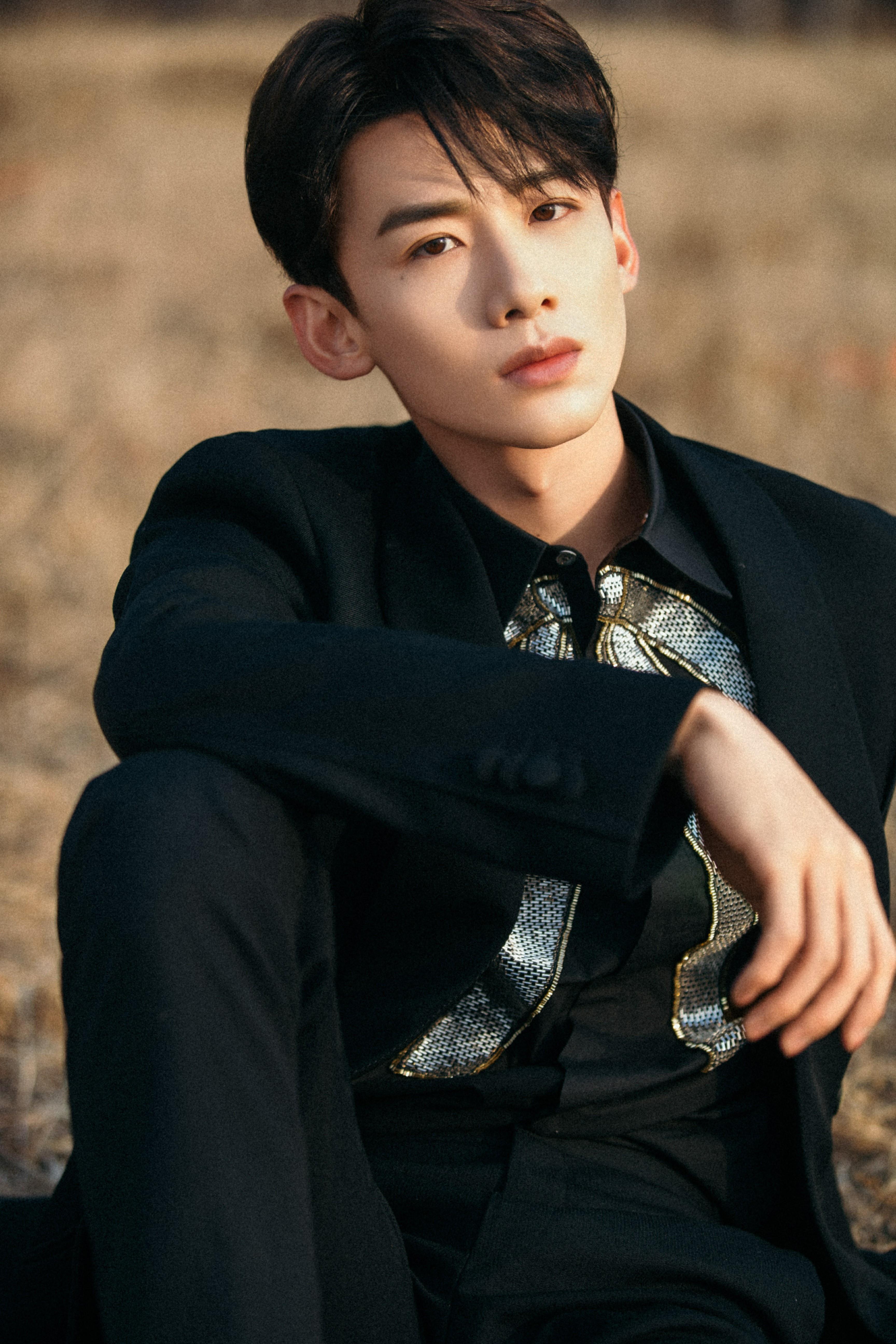 颜值360度无死角的男明星,颜值逆天身高不足的男明星