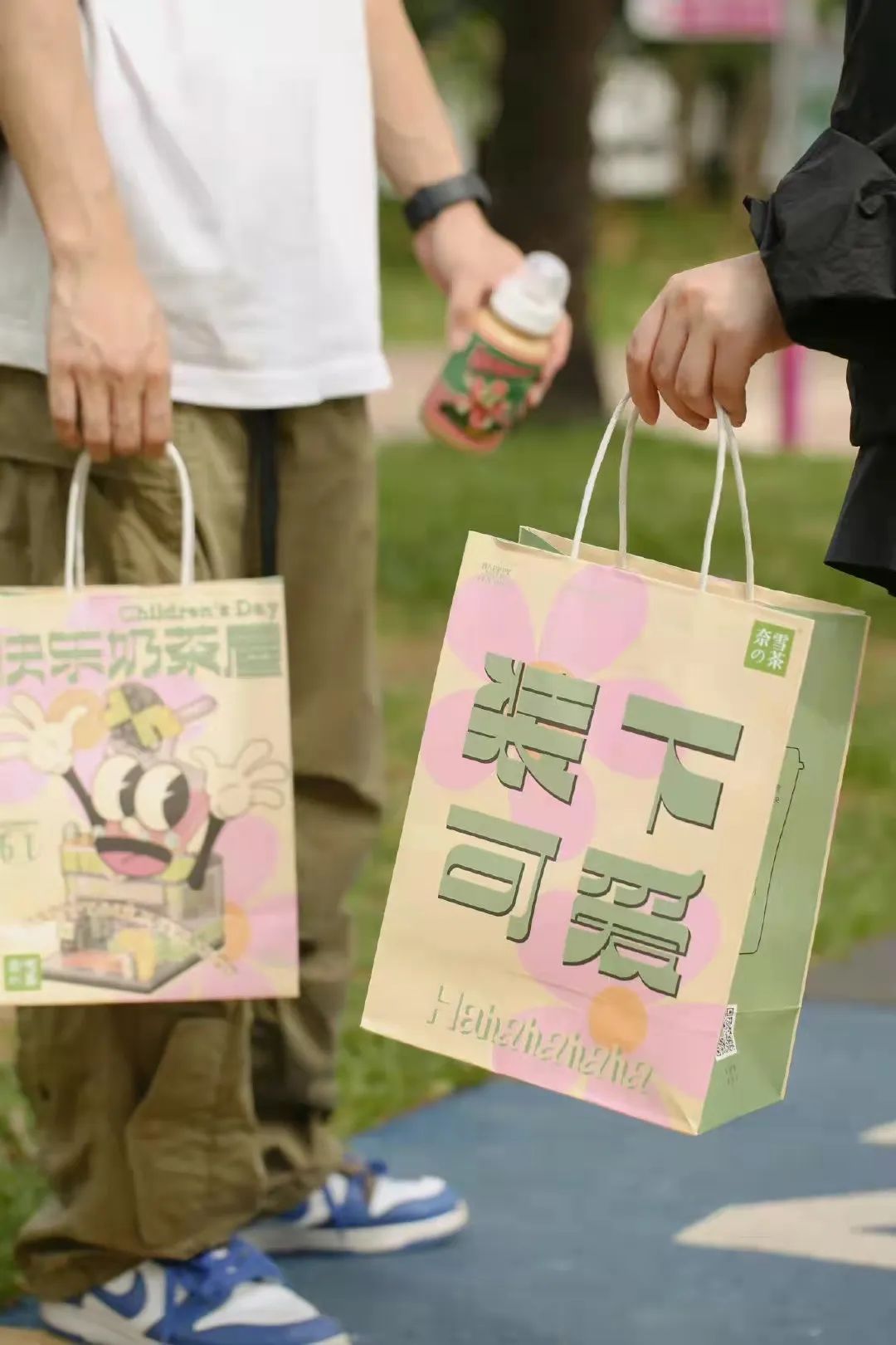 写在奶茶袋子的文案,为了做奶茶买的杯子文案