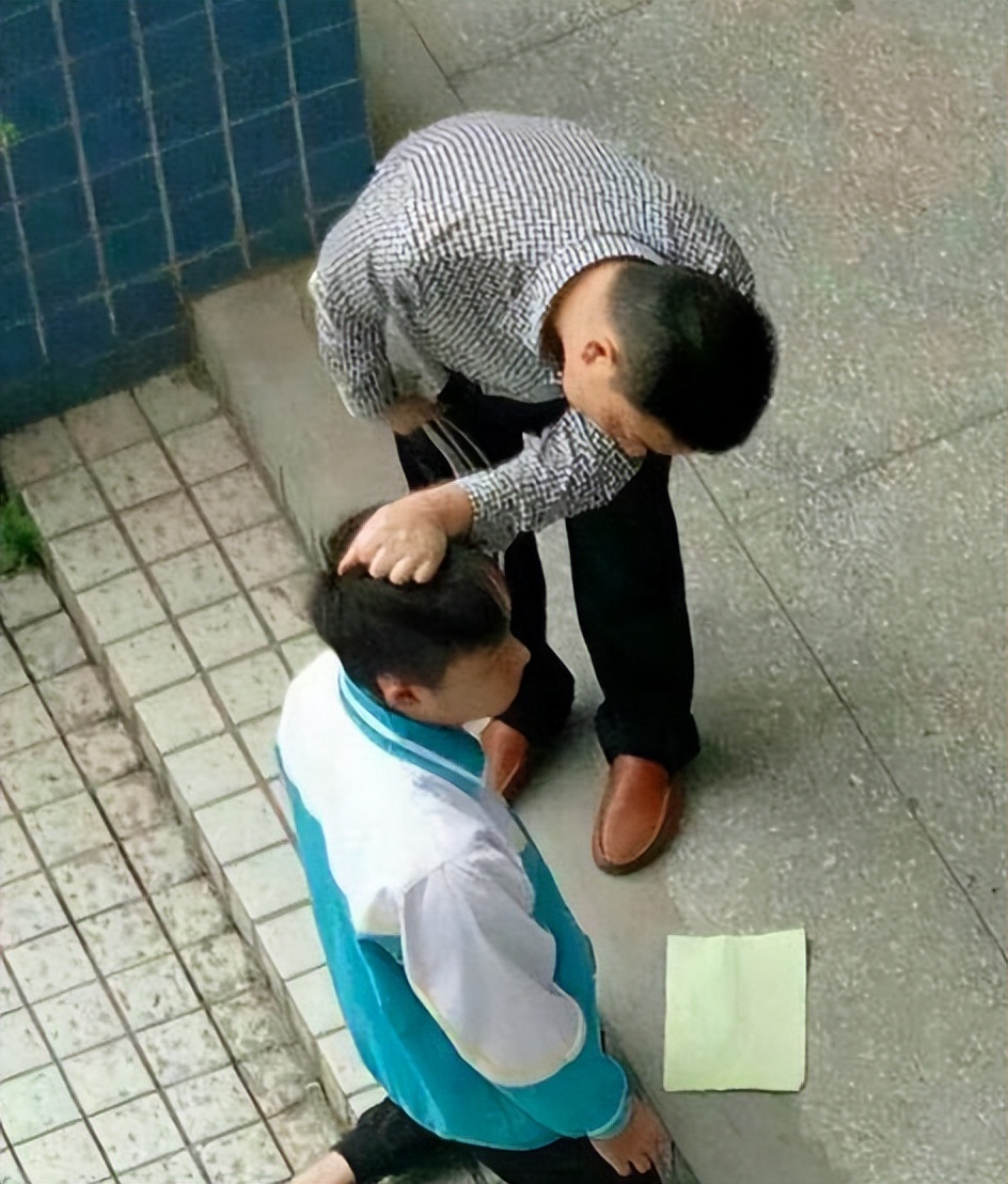 “双面人”刘某业，不顾女孩哭喊，多次在办公室对其实施性侵