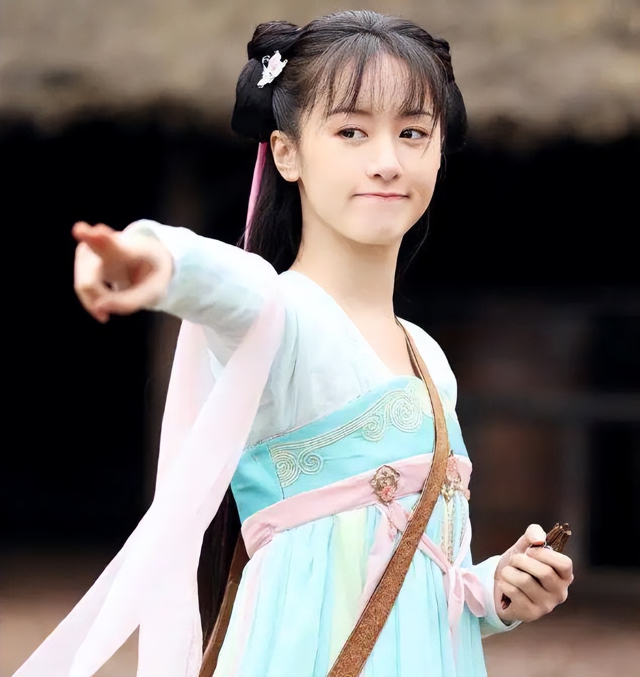 对于袁冰妍偷税正确看法,袁冰妍偷税解析