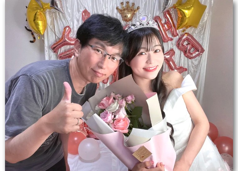 日本47岁宅男娶偶像 (日本22岁当红少女偶像被曝)