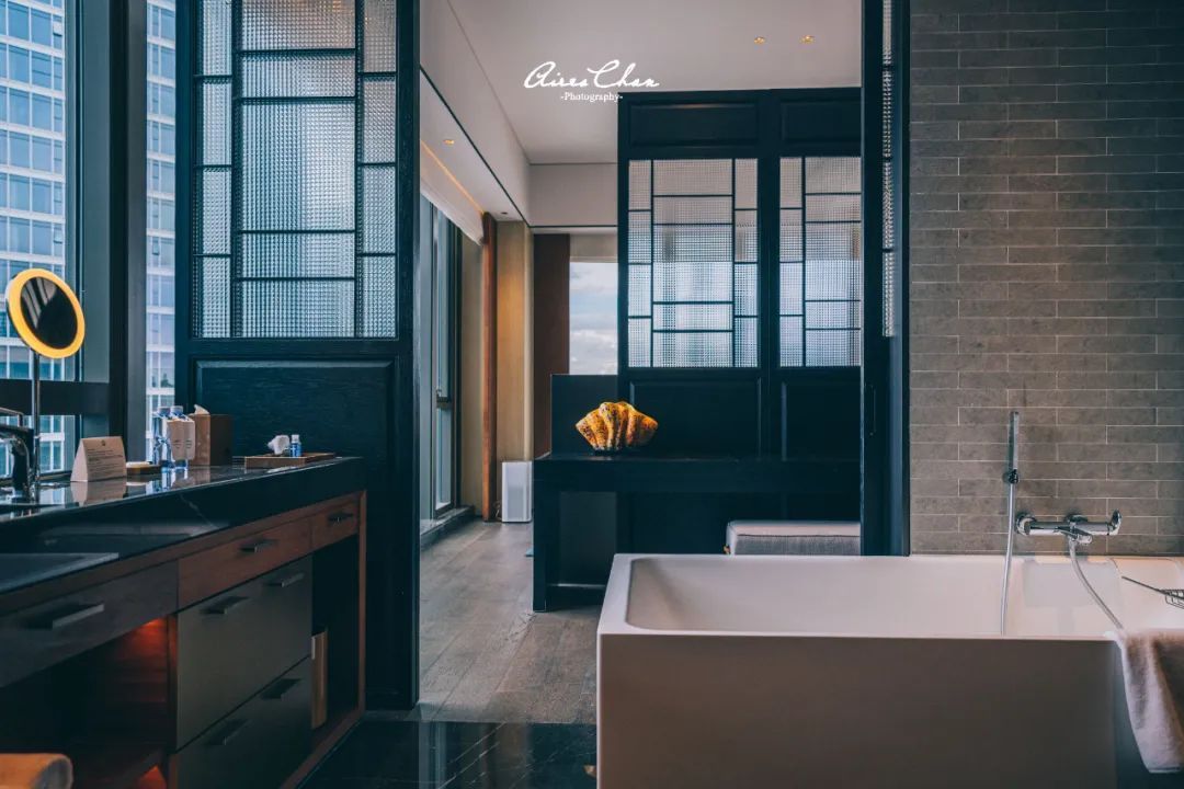 它是岭南花园的代表作，更是华南洲际的新旗舰