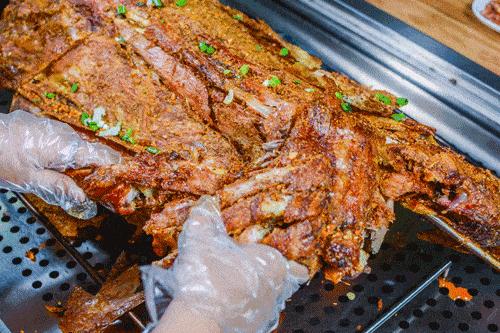 中国吃羊的视频,中国饮食行业三巨头