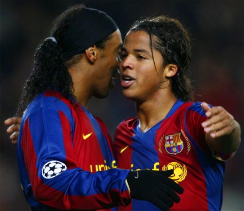 传说中的小罗接班人，却与梅西位置重叠，遭瓜帅清洗纯属咎由自取