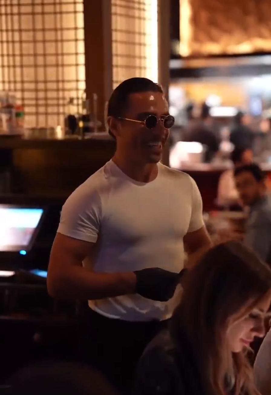 罗纳尔多请巴西队吃烤肉撒盐哥,大罗请巴西队吃牛排撒盐哥