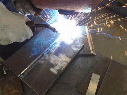 福建舰的电磁弹射和电磁炮原理,中国成功突破了电磁炮核心技术