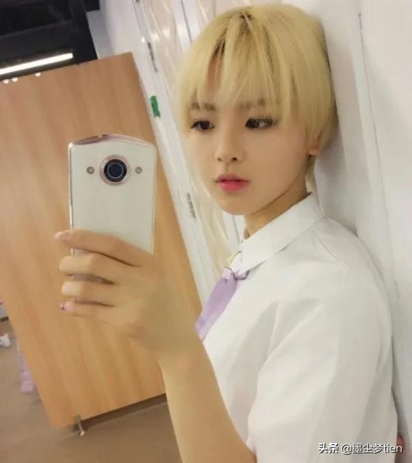 杨超越早期短发发型,杨超越短发造型