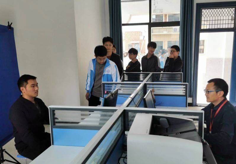 中等职业学校新生学籍照片采集要求及手机拍照制作采集