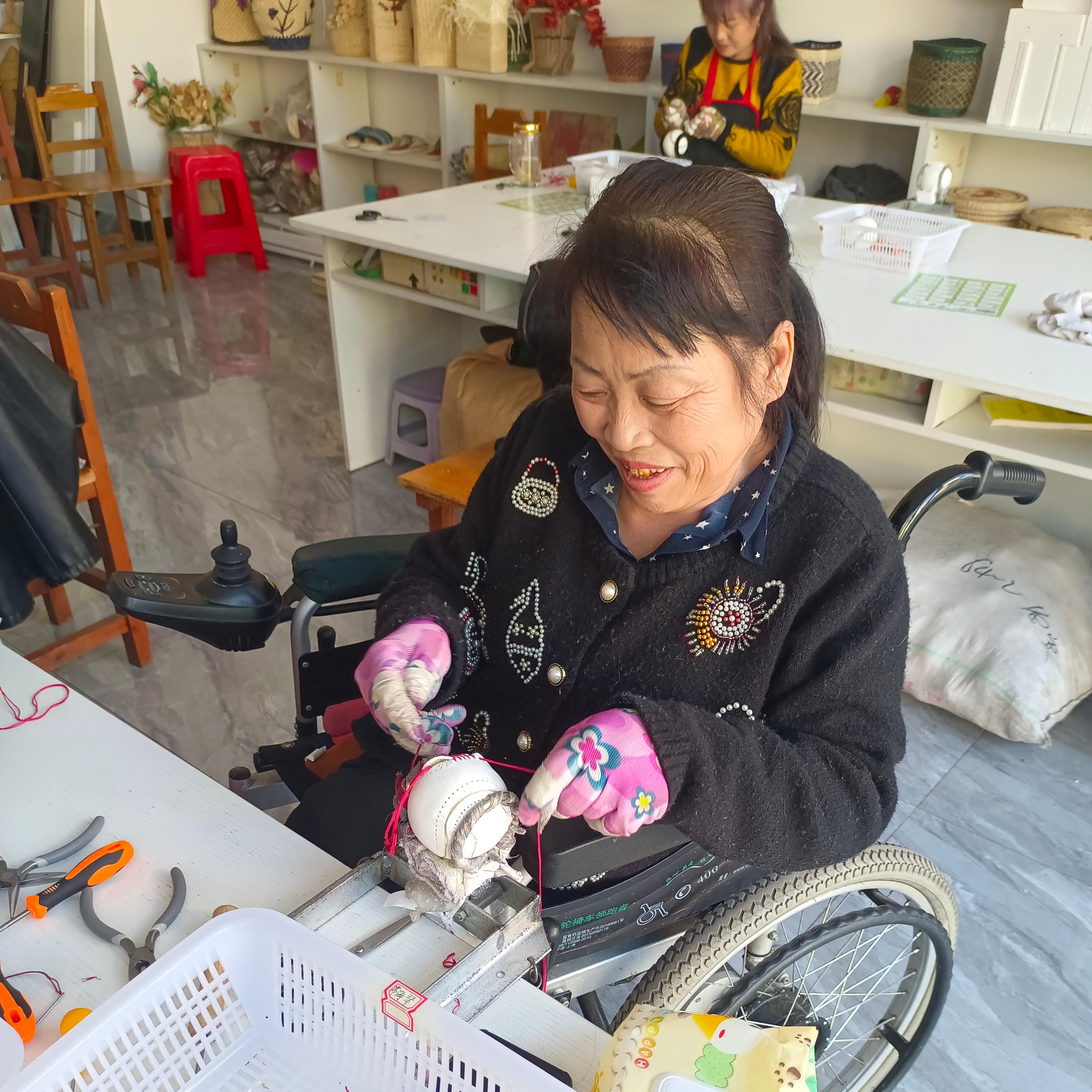 点草成金草编大讲堂,点草成金图片