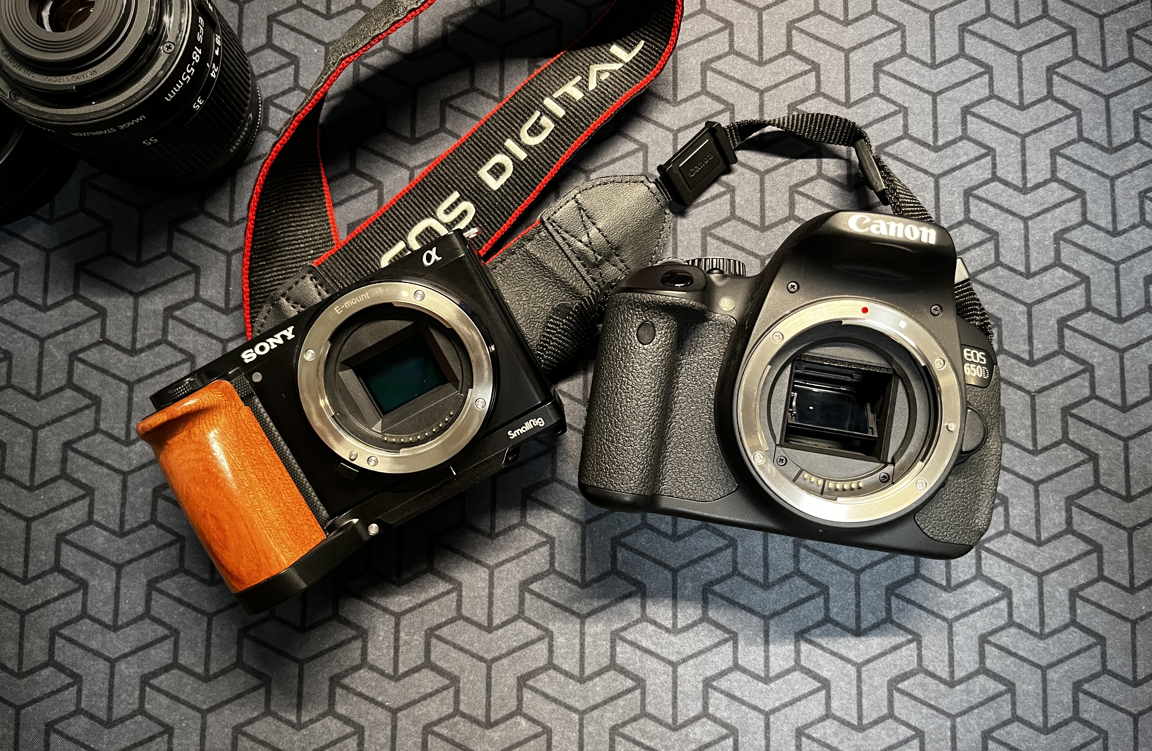 索尼zv-e10和佳能r50实测,佳能750d对比索尼zv-e10