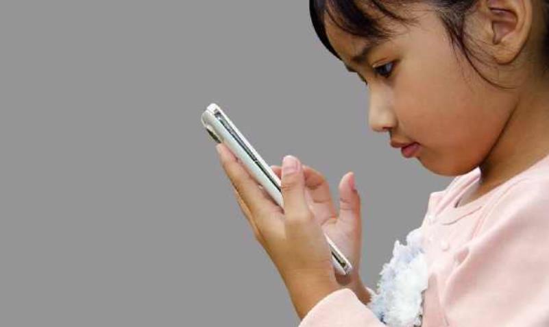 12岁男孩偷妈妈手机,十岁男孩偷妈妈手机的事件