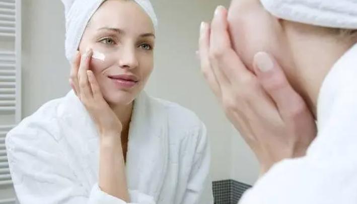 适合中性皮肤的提亮去黄精华,保湿祛黄紧致提亮精华