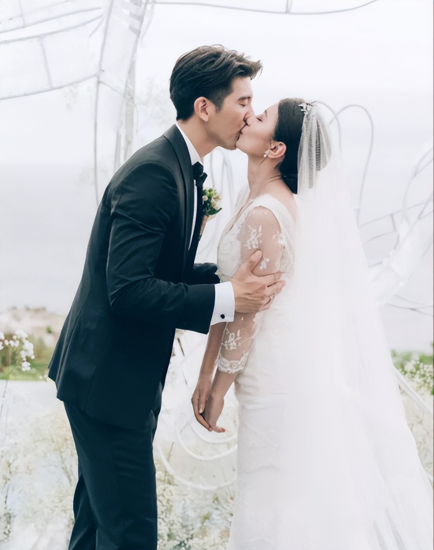 狂揽*钟金**奖、歌坛天后、美艳亲王，她们貌美有才却被伴侣无情伤害